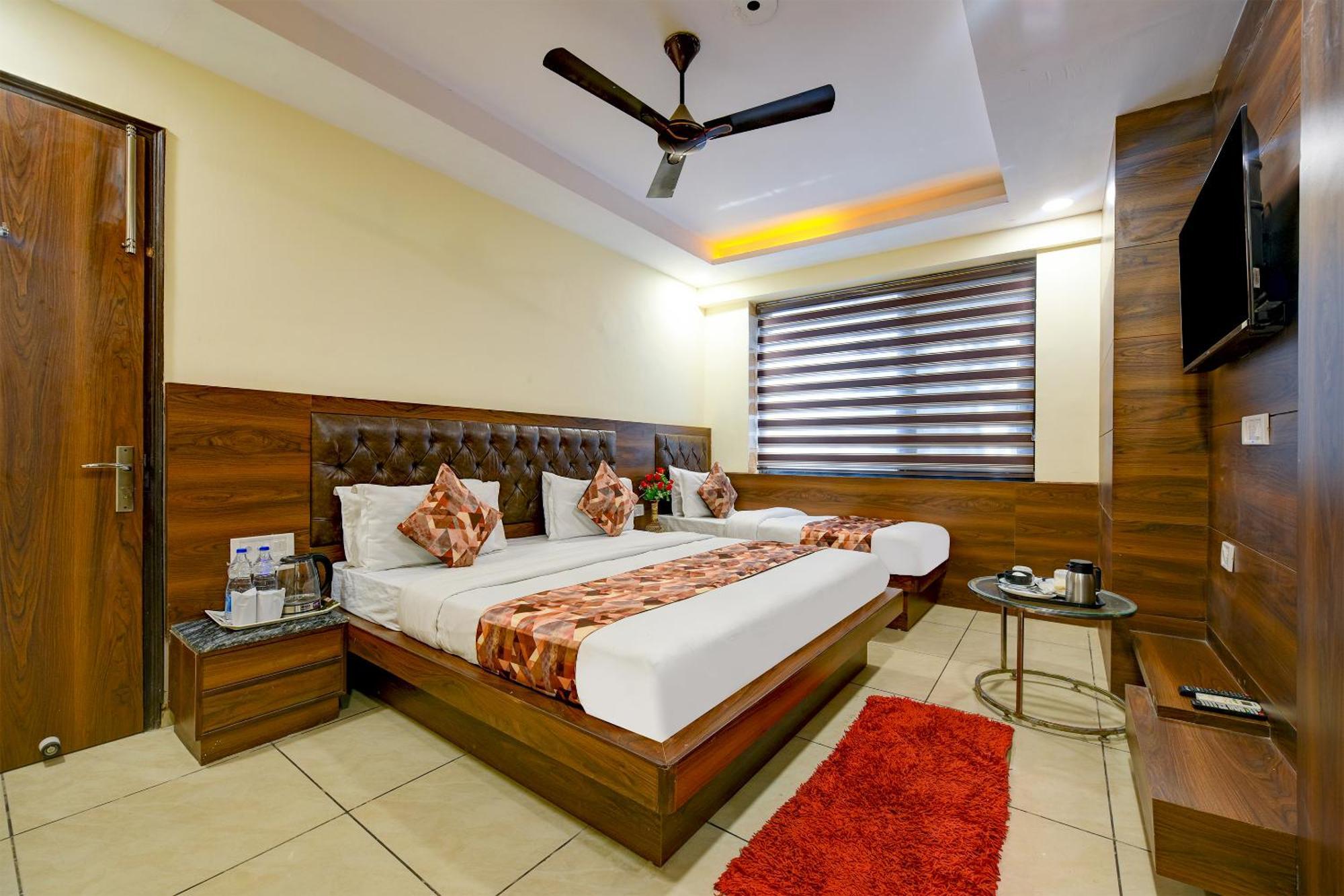 Hotel Le Grand - Walk-In From Rk Ashram Metro Station Yeni Delhi Dış mekan fotoğraf