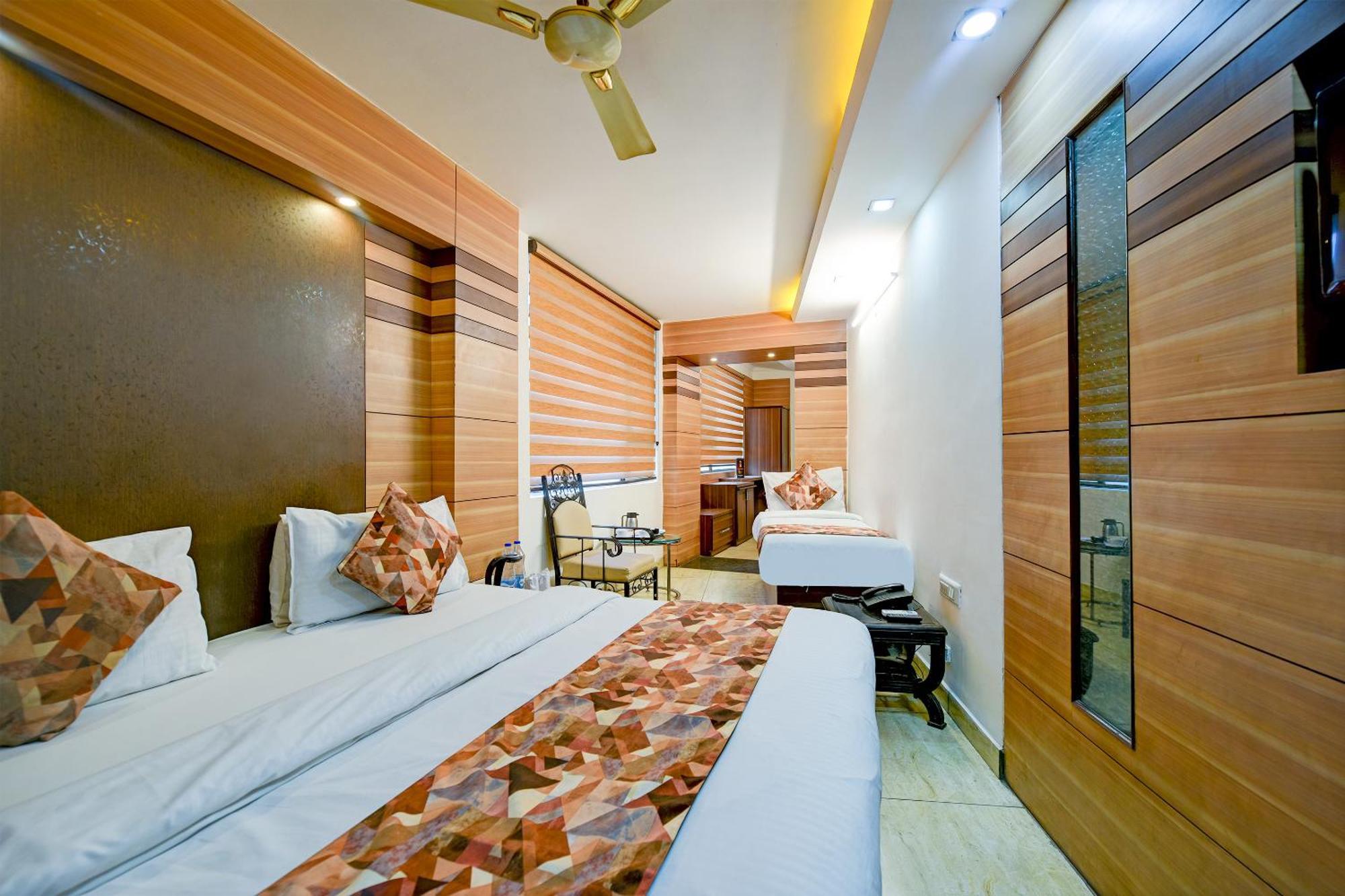 Hotel Le Grand - Walk-In From Rk Ashram Metro Station Yeni Delhi Dış mekan fotoğraf