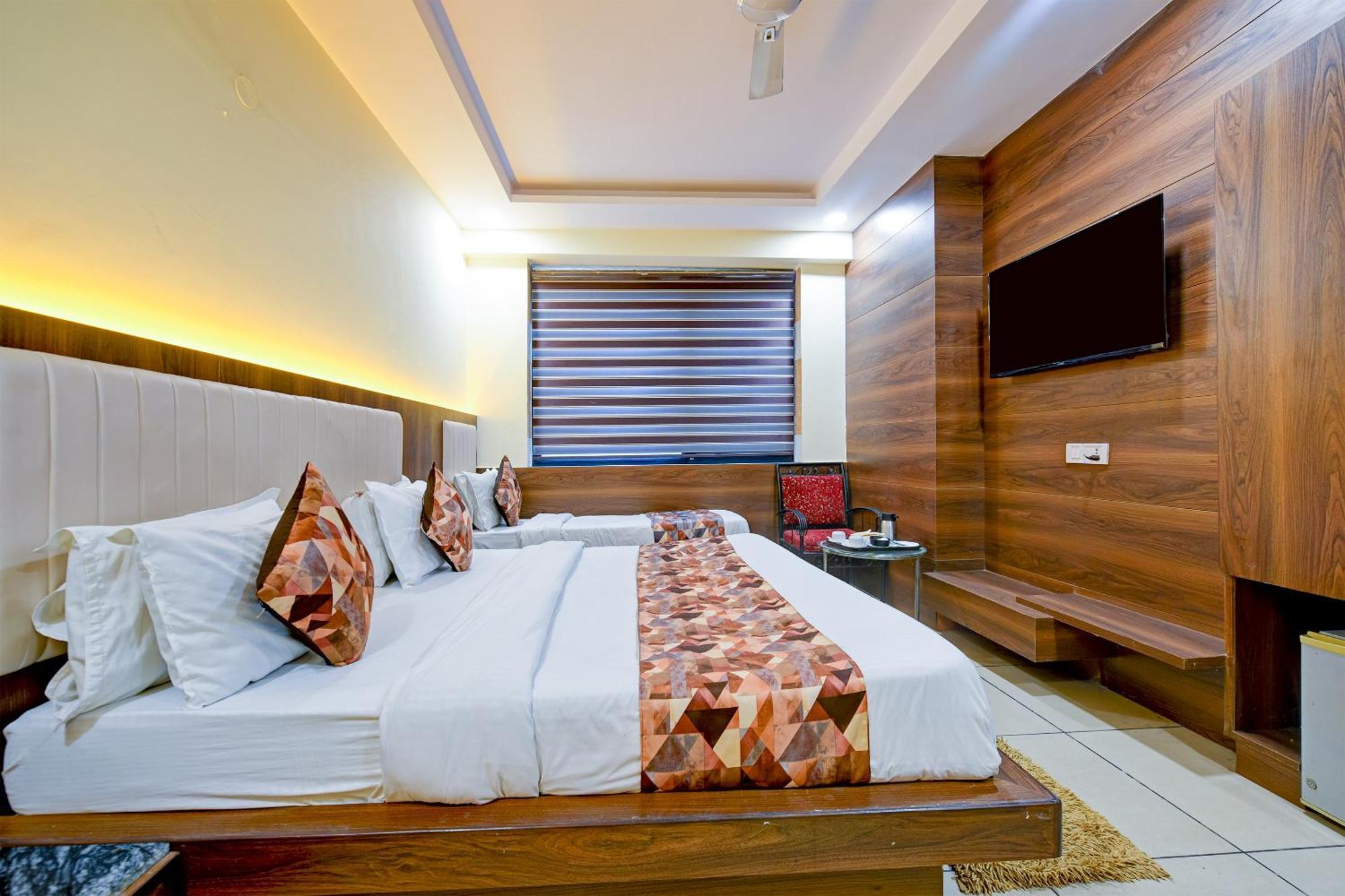 Hotel Le Grand - Walk-In From Rk Ashram Metro Station Yeni Delhi Dış mekan fotoğraf